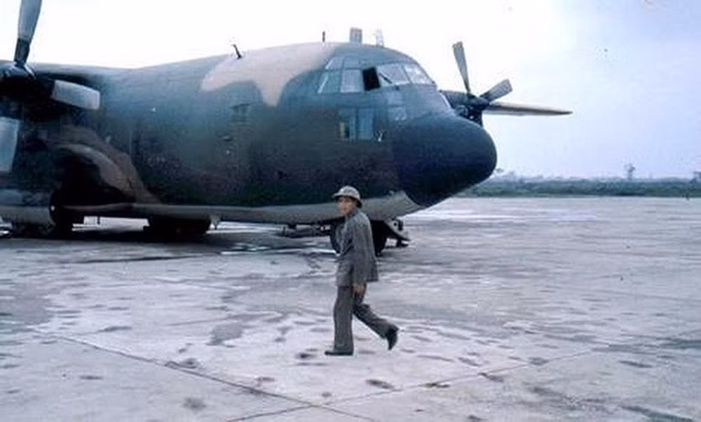 Tổng cộng phía Việt Nam sở hữu khoảng 7 chiếc máy bay vận tải C-130 sau khi kháng chiến chống Mỹ kết thúc và tới tận ngày nay, đây vẫn là loại máy bay vận tải lớn nhất Việt Nam từng sở hữu. Nguồn ảnh: QĐND.
