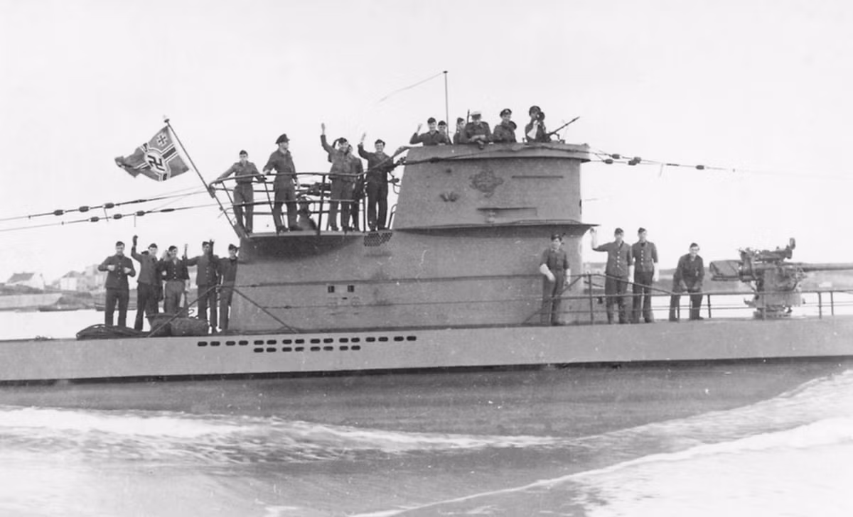 Ngoài ra lực lượng tàu ngầm Đức cũng nhấn chìm 175 tàu chiến các loại của Đồng minh, trong đó chủ yếu là các tàu chiến của Hải quân Anh và Hải quân Mỹ. Nguồn ảnh: Thearchive.