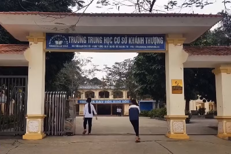 Mua ban trinh tiet hoc sinh o Ba Vi: Nghi bac si thu y xa “chi dao“?