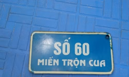 Ba quan an phai boc so cho den luot o Ha Noi