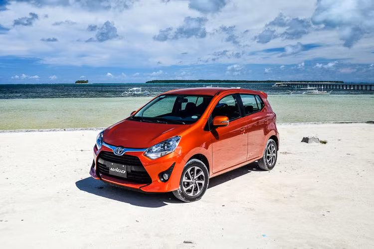 Trong khuôn khổ triển lãm ôtô Việt Nam 2017 (VMS 2017) sắp khai mạc vào tuần sau, Toyota Việt Nam được dự đoán sẽ đem tới trưng bày 3 mẫu xe mới. Trong đó, chiếc hatchback hạng A giá rẻ Toyota Wigo 2017 sẽ được hãng lần đầu ra mắt nhằm thăm dò thị trường.