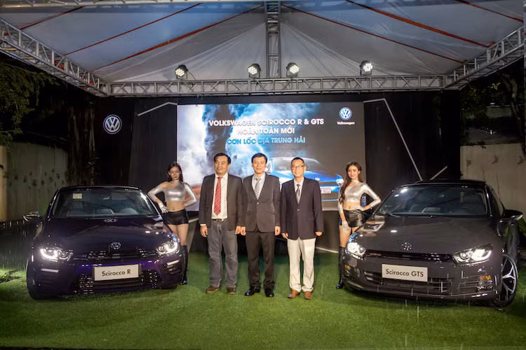 Vào tối ngày 18/7/2017 tại Thành phố Hồ Chí Minh, Volkswagen Việt Nam đã chính thức công bố dòng hatchback 3 cửa Scirocco bản nâng cấp giữa vòng đời ở nước ta. Bên cạnh phiên bản thể thao Scirocco R, một bản thấp hơn là Volkswagen Scirocco GTS cũng đã được hãng ra mắt. Tại các nước khác, Scirocco GTS nằm giữa Scirocco 2.0 thường và Scirocco R trong dòng sản phẩm này.