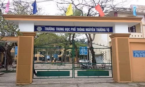 Dinh chi hoc nu sinh danh ban nam vi bi... che xau