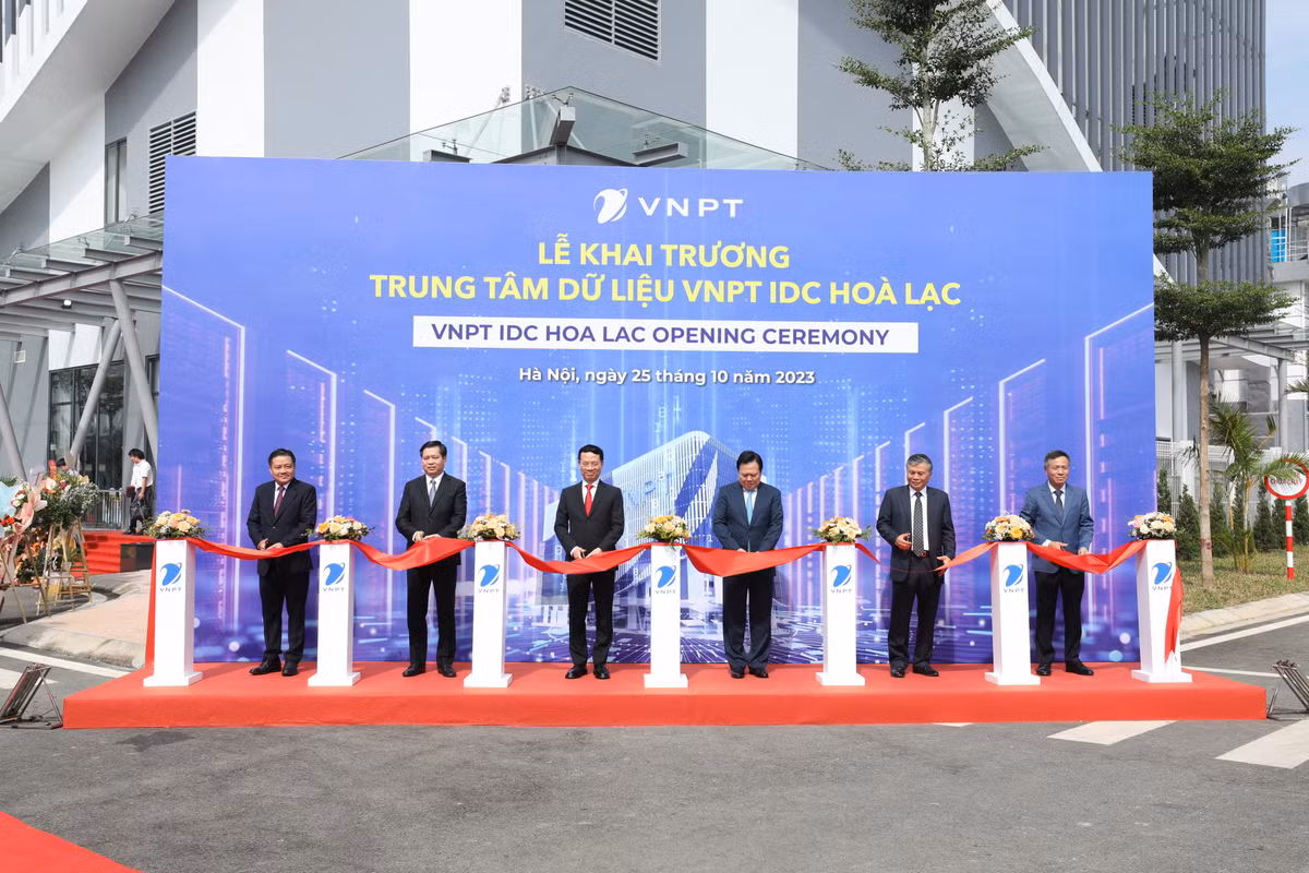 Khai trương Trung tâm dữ liệu VNPT IDC Hòa Lạc: Lớn nhất, hiện đại nhất Việt Nam - Hình 2 Khai truong Trung tam du lieu VNPT IDC Hoa Lac: Lon nhat, hien dai nhat Viet Nam-Hinh-2