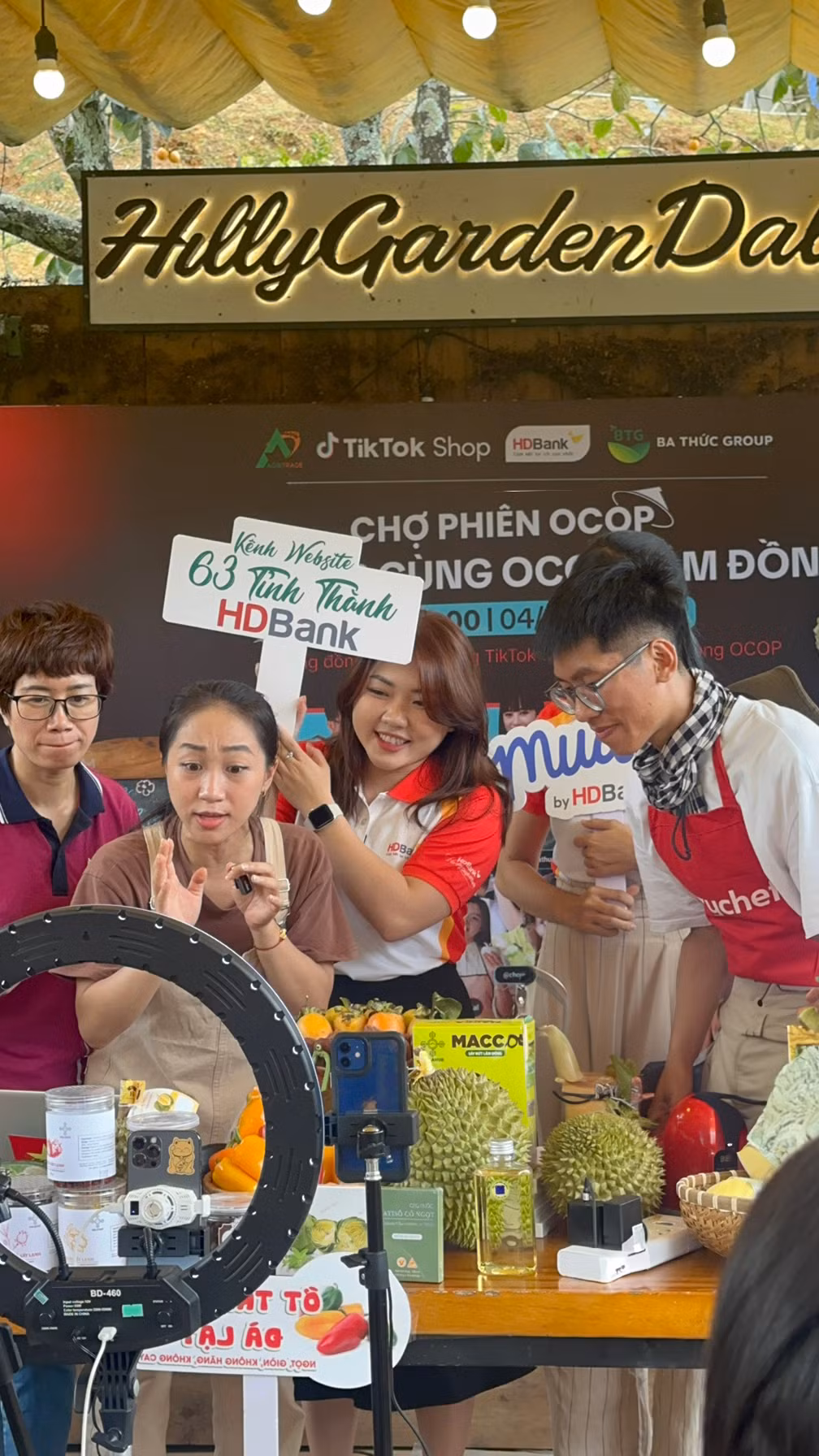 HDBank cùng Agritrade thúc đẩy tiêu thụ nông sản Việt trên nền tảng số - Hình 2 HDBank cung Agritrade thuc day tieu thu nong san Viet tren nen tang so-Hinh-2