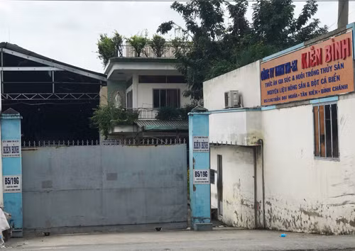 Ca nha nga quy khi ke chu muu giet cha, tra tay vao cong