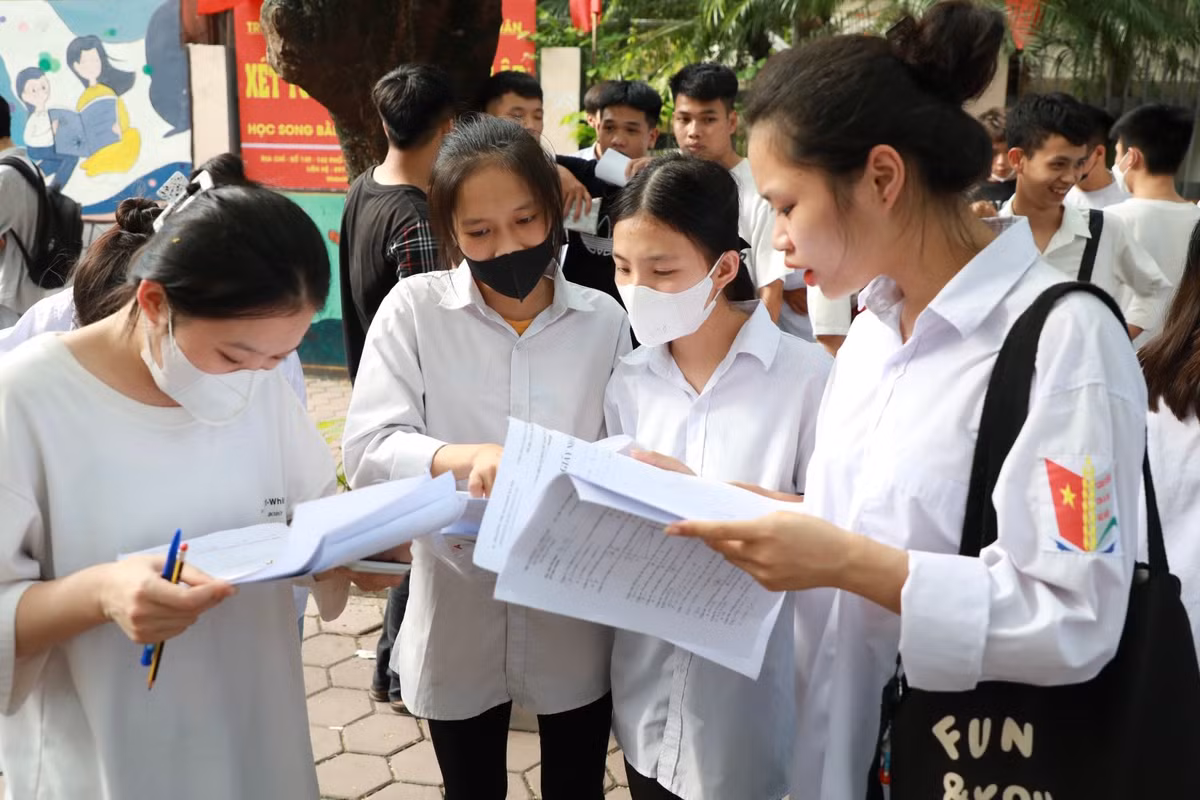 Cùng kiểm tra lại đáp án sau giờ thi.
