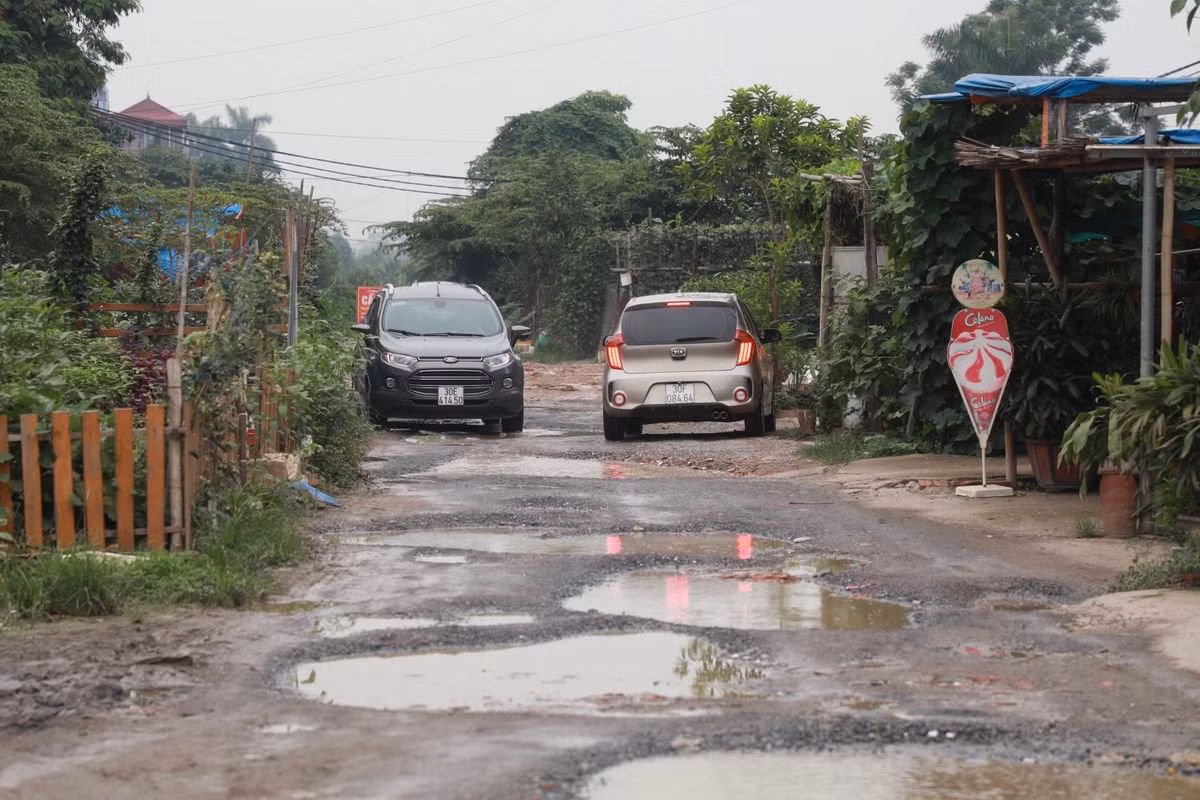Trước thực trạng này, người dân mong muốn các cấp có thẩm quyền sớm tu sửa, nâng cấp tuyến đường để đảm bảo an toàn cho người tham gia giao thông.