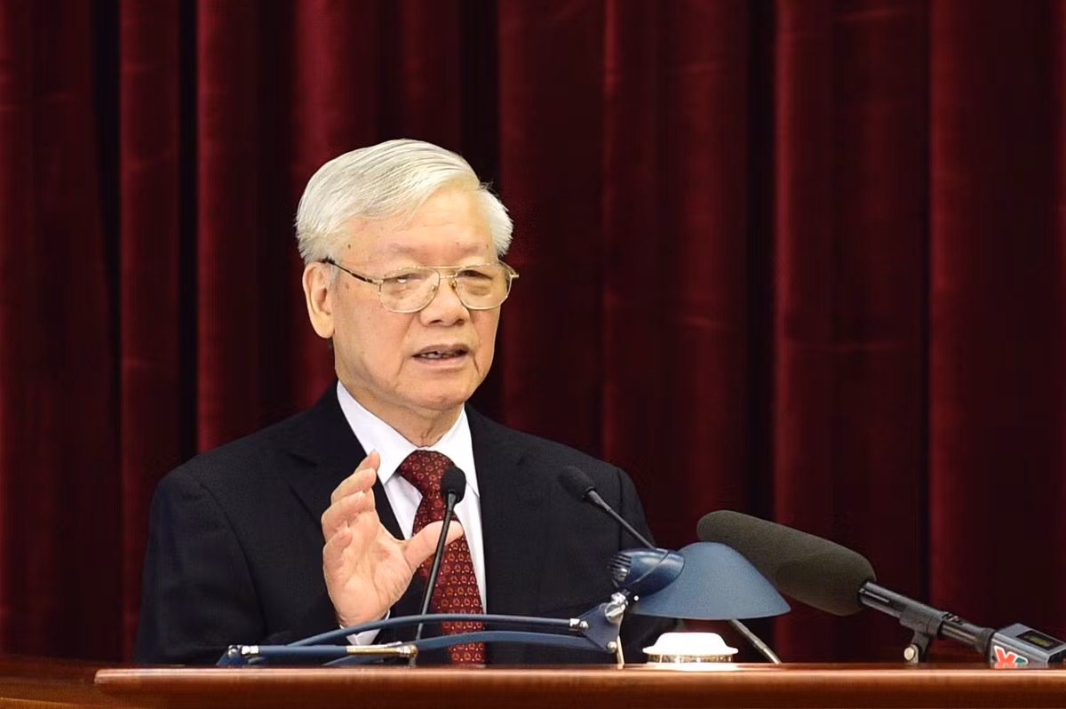Ky luat hon 70 can bo cao cap: That dau xot nhung khong con cach nao khac