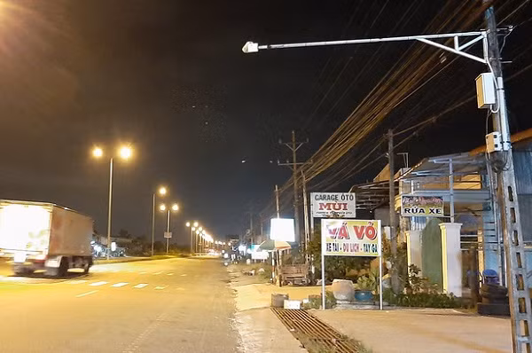 Vinh Long chi 199 ty lap 114 camera: Dat nhat 124 trieu/cai... con 188 ty tieu gi?