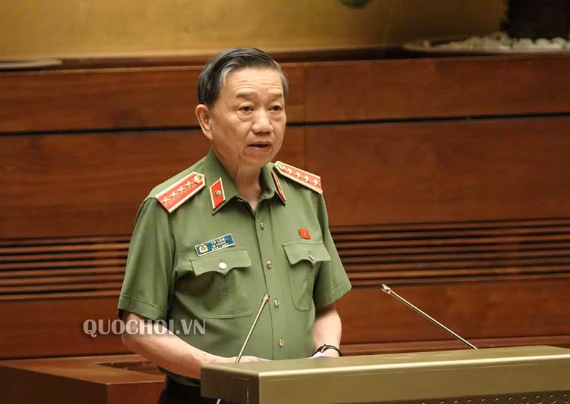 39 thi the trong container vao Anh: Bo truong To Lam noi gi 14 nan nhan la nguoi Viet?