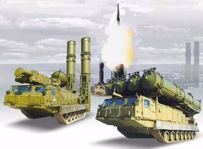 Theo Izvestia, Bộ Quốc phòng Nga đã hoàn thành các cuộc thử nghiệm hệ thống tên lửa phòng không S-300V4 trong nhiều khoa mục, trong đó giai đoạn cuối là cuộc diễn tập chỉ huy Kavkaz-2020.