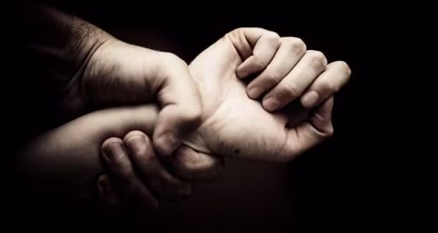 Hơn 10 triệu phụ nữ và nam giới ở Mỹ là nạn nhân của bạo lực gia đình.