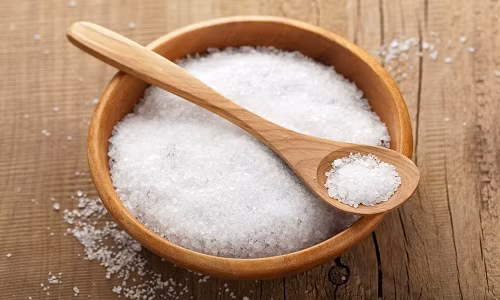 Nhân dân ta có câu "Đầu năm mua muối, cuối năm mua vôi".