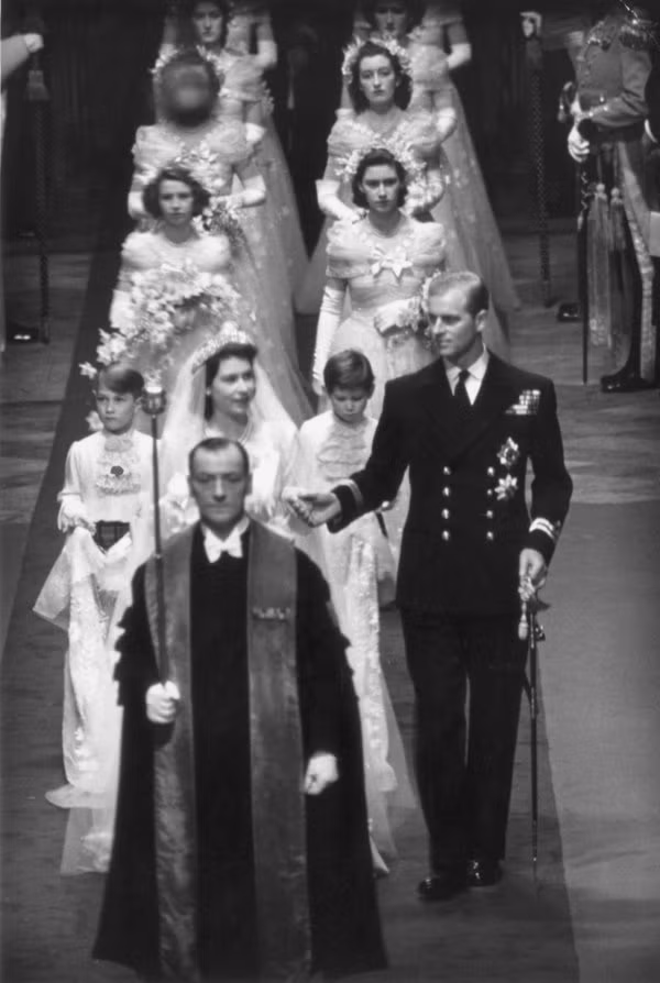 Nữ hoàng Elizabeth II trong ngày cưới được tổ chức trang trọng.