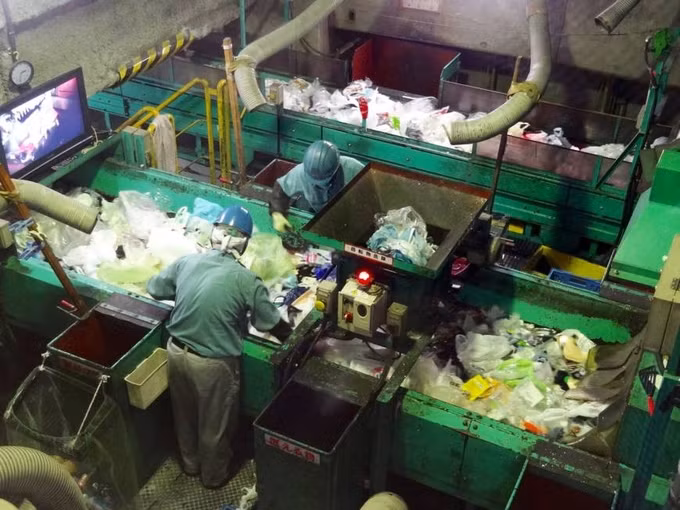 Thụy Điển đã tái chế hết rác trong khuôn khổ các chương trình năng lượng. Đặc biệt, nước này còn nhập thêm rác từ Na Uy để cung cấp cho các chương trình năng lượng.