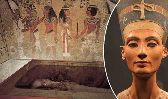 Phát hiện xác ướp của nữ hoàng Nefertiti trong hầm mộ của pharaoh Tutankhamun.