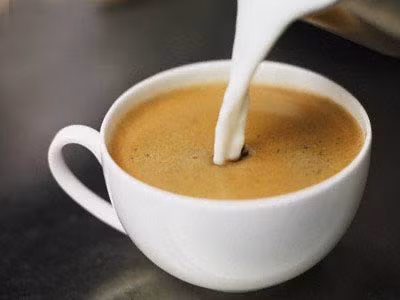 Những người nghiện cà phê sữa thường có tính cách độc lập, có khả năng định hướng tốt và luôn tự tin vào nhận định của bản thân.