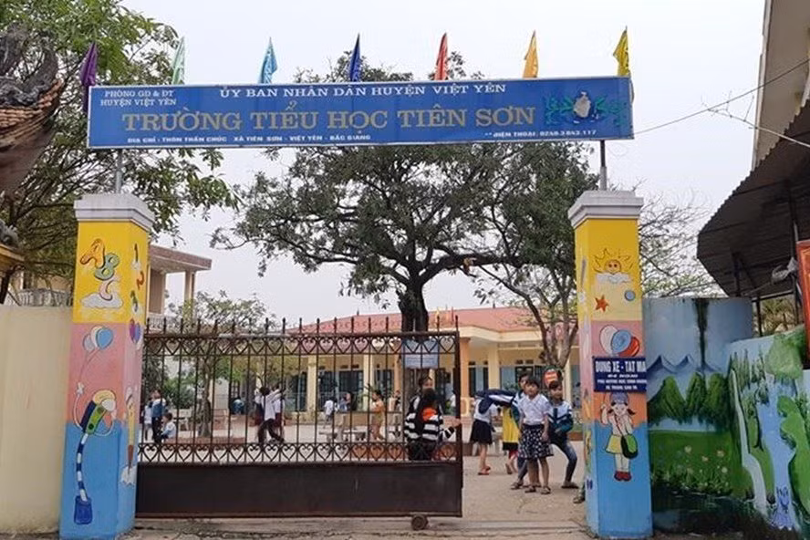 Nghi van bao ve dam o nu sinh THCS Tan Tao A: Lien hoan “scandal” dam o hoc duong?-Hinh-4