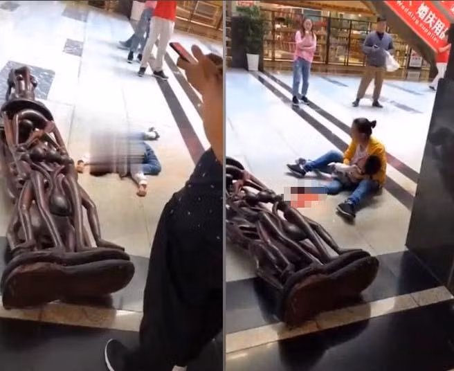 Mẹ lơ là, con trèo lên tượng quý, rồi cảnh kinh hoàng ập đến... Me lo la, con treo len tuong quy, roi canh kinh hoang ap den...