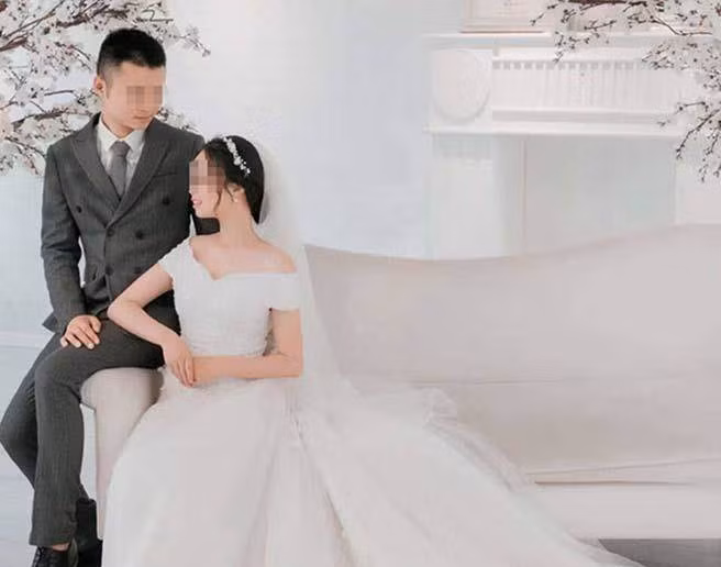 Cuoi 4 ngay, doi vo chong tre chet tham chi vi chuyen nay