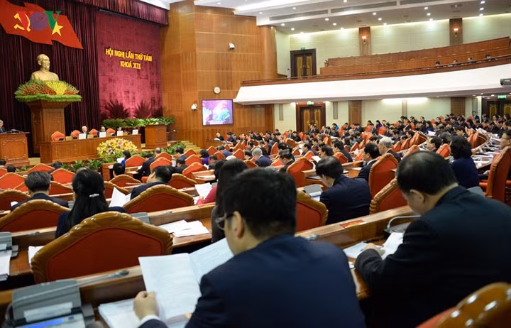 Tổng Bí thư Nguyễn Phú Trọng đề nghị Trung ương phát huy cao độ tinh thần trách nhiệm, tập trung nghiên cứu, thảo luận sôi nổi, cho ý kiến để hoàn thiện các báo cáo, đề án, dự thảo các nghị quyết, kết luận của Trung ương và xem xét, quyết định vào cuối kỳ họp./.