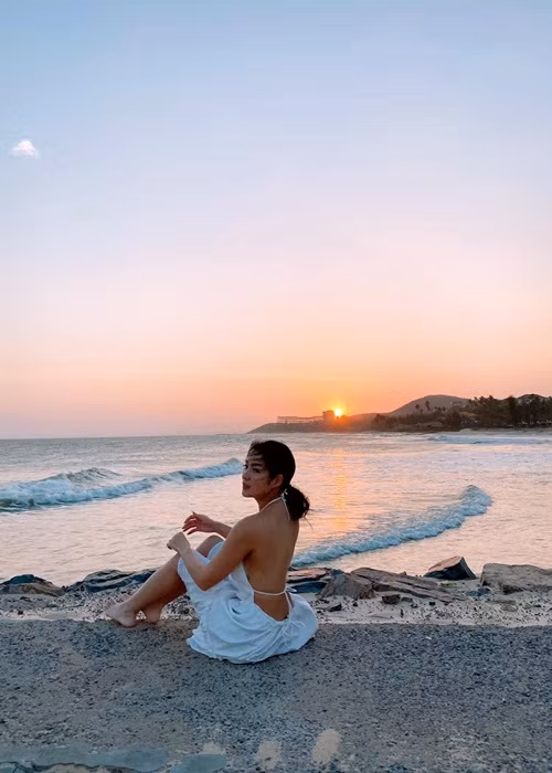 Thủy Top bận rộn với công việc kinh doanh. Khi rảnh rỗi, cô dành thời gian nghỉ dưỡng, tập luyện thể thao.