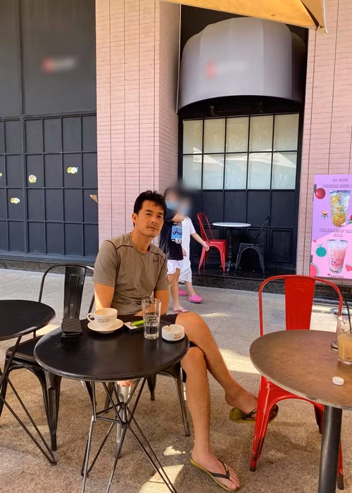 Nam diễn viên có con gái chung với Phượng Chanel vào cuối năm 2019. Gần đây, anh chia tay bạn gái.