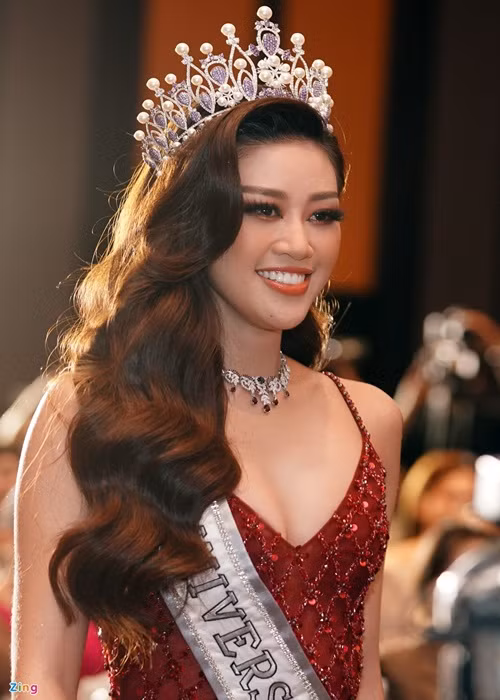 Người hâm mộ cho rằng Khánh Vân có vóc dáng quyến rũ không kém cạnh các đối thủ ở Hoa hậu Hoàn vũ Thế giới 2020. Ảnh: Zing
