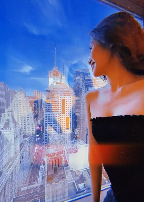 Nàng hoa hậu vừa khoe hình ảnh đặt chân đến New York.