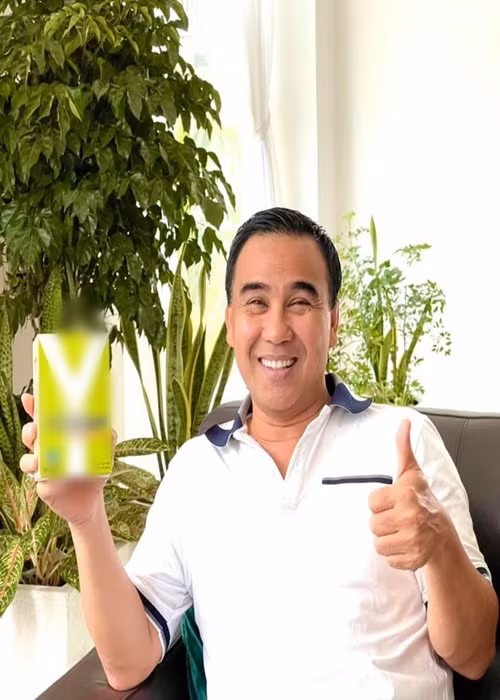 “Hầu hết các hội chợ Hàng Việt Nam chất lượng cao đều có tôi, bởi tôi thích ủng hộ hàng Việt Nam, và trong các lần hội chợ như thế, tôi đi đâu cũng được các doanh nghiệp vui mừng chào đón”, Quyền Linh chia sẻ.