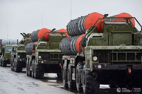 Mac My phan doi, ten lua S-400 van un un keo den Tho Nhi Ky-Hinh-2