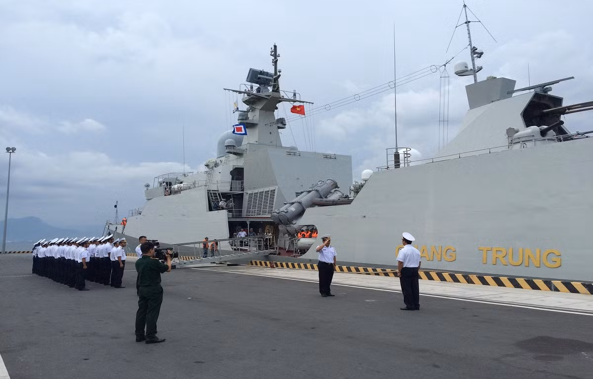 Và để có thể đến được thành phố Vladivostok, Tàu 016-Quang Trung cùng thủy thủ đoàn phải vượt qua hải trình hơn 2.900 hải lý được đánh giá là hải trình dài nhất từ trước tới nay của một tàu chiến Việt Nam trong một chuyến thăm song phương. Nguồn ảnh: Báo Hải quân