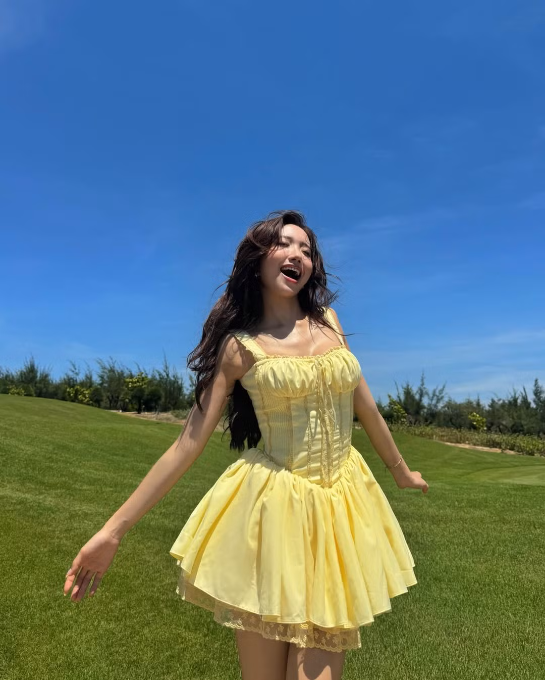 Việc thay đổi hình tượng của nàng hot girl từng nhận về nhiều ý kiến trái chiều, người khen đẹp, người tiếc nuối hình ảnh trước đây. (Ảnh: IGNV)