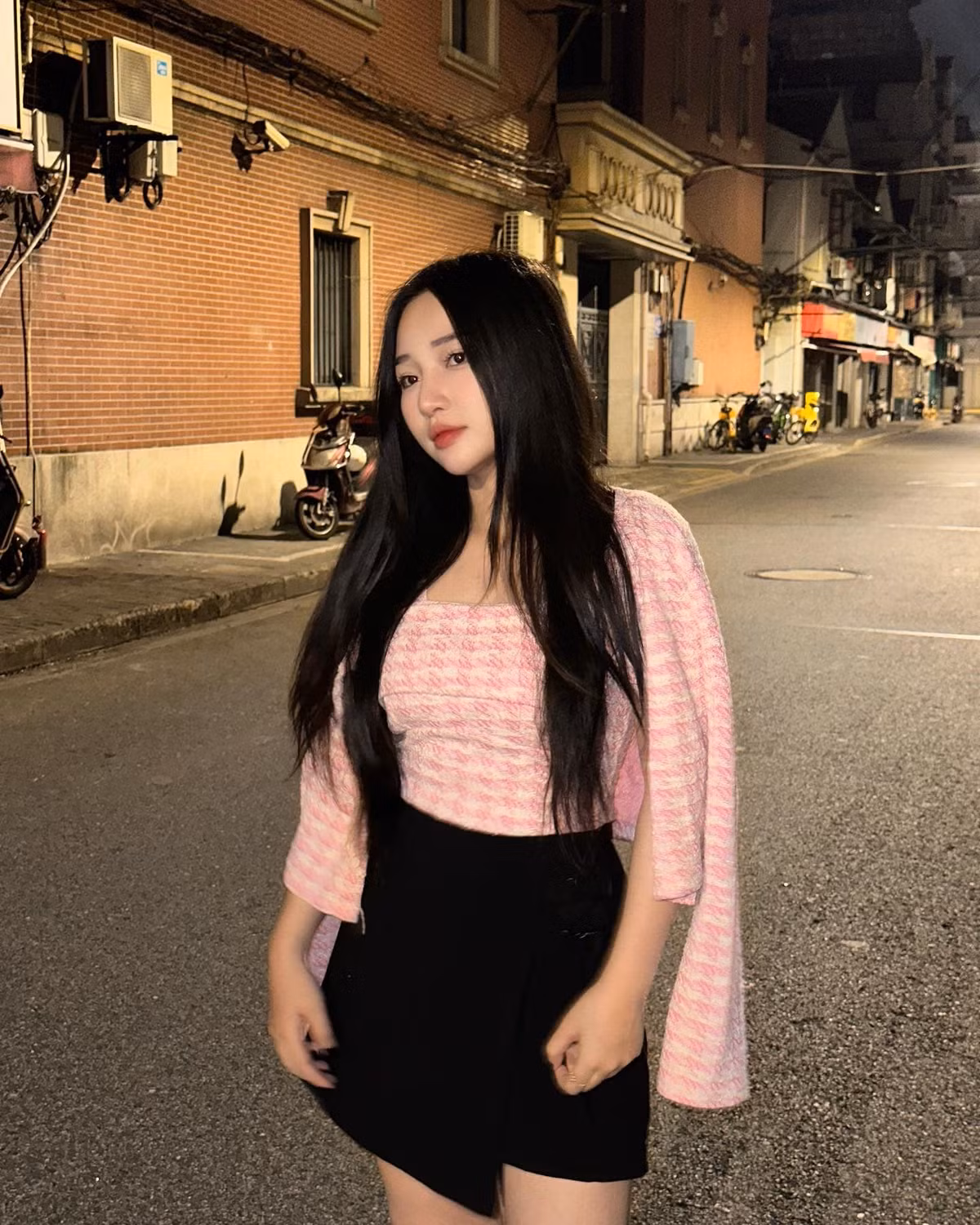 Trang cá nhân của Hoa Nhật Huỳnh hiện thu hút hơn 1 triệu người theo dõi.