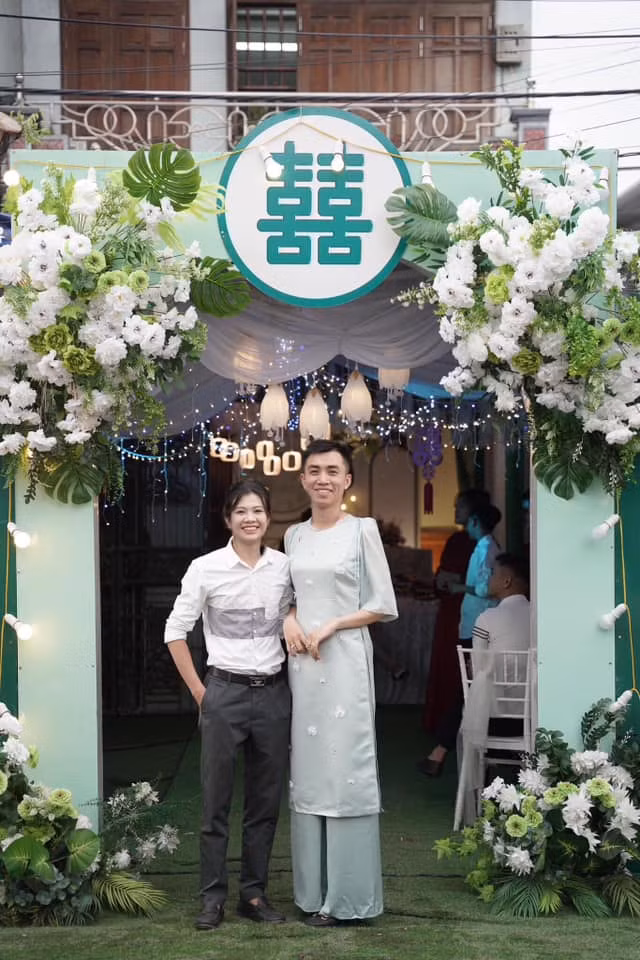 Hoặc chỉ cần đổi mặt...