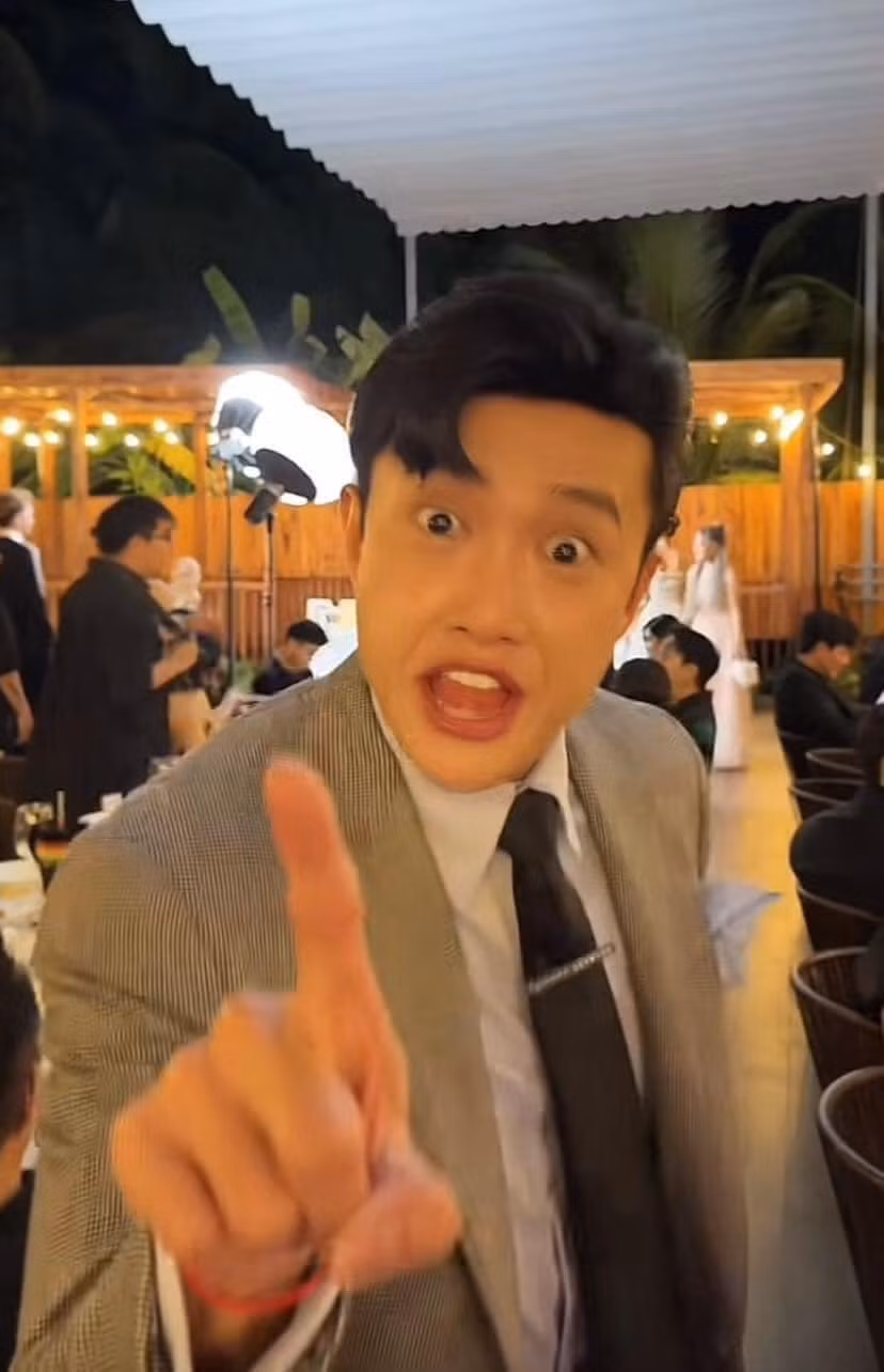 Là người có tính cách cởi mở, vui vẻ, diễn viên Quốc Trường nhanh chóng gia nhập vào hội những người đu trend "nín".
