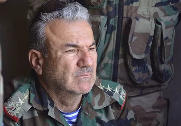 Ngày 14/5, quân đội Syria chính thức giành quyền kiểm soát quận al-Qaboun ở phía đông Damscus lần đầu tiên kể từ cuối năm 2011. Ảnh: Một chỉ huy ở chiến tuyến giao tranh với bọn khủng bố cực đoan ở quận này.