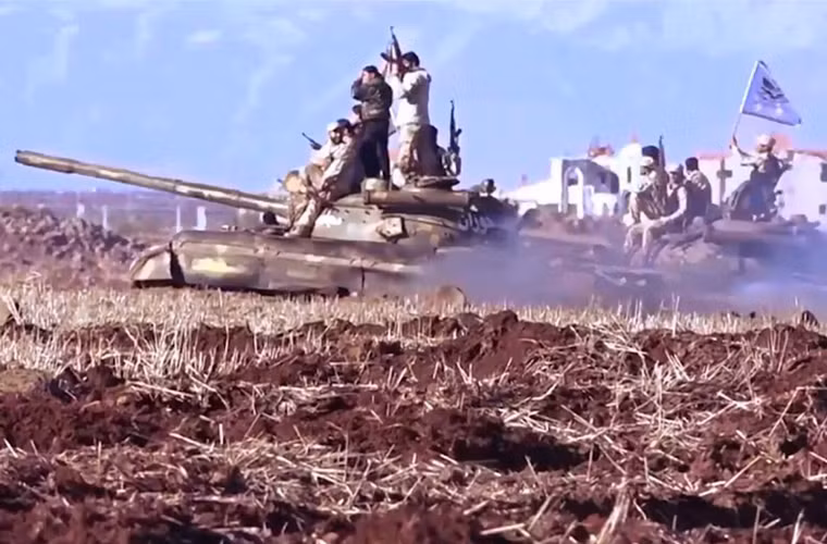 Hầu hết số xe tăng này đều được lấy từ kho vũ khí Quân đội Syria.