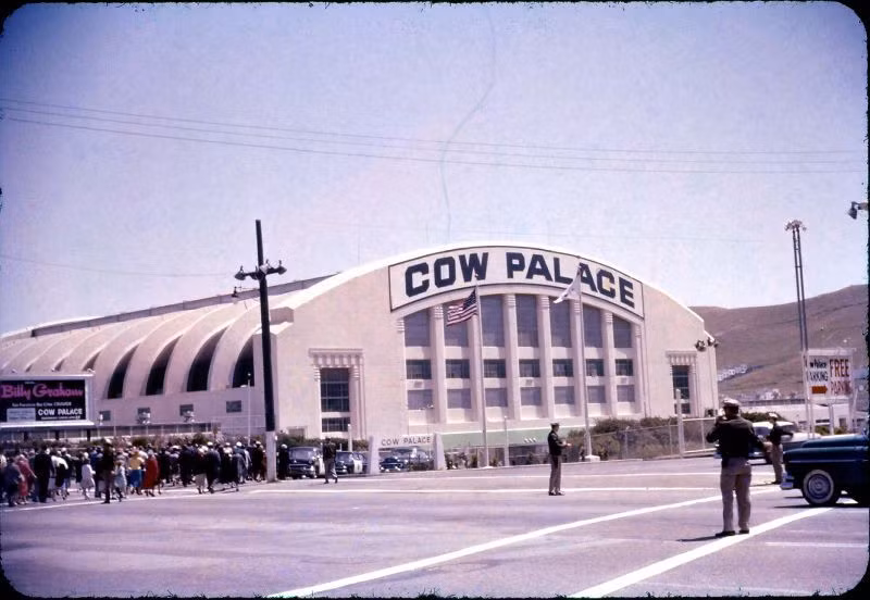 Trung tâm hội nghị Cow Palace. Ảnh: Vintag.