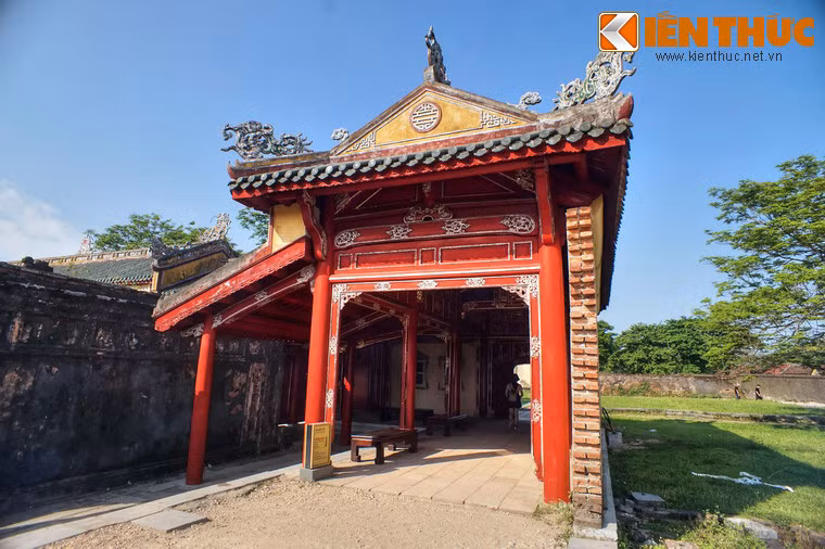Với tiến độ hiện tại, việc phục hồi hoàn toàn hệ thống trường lang là điều có thể được mong đợi trong tương lai không xa.