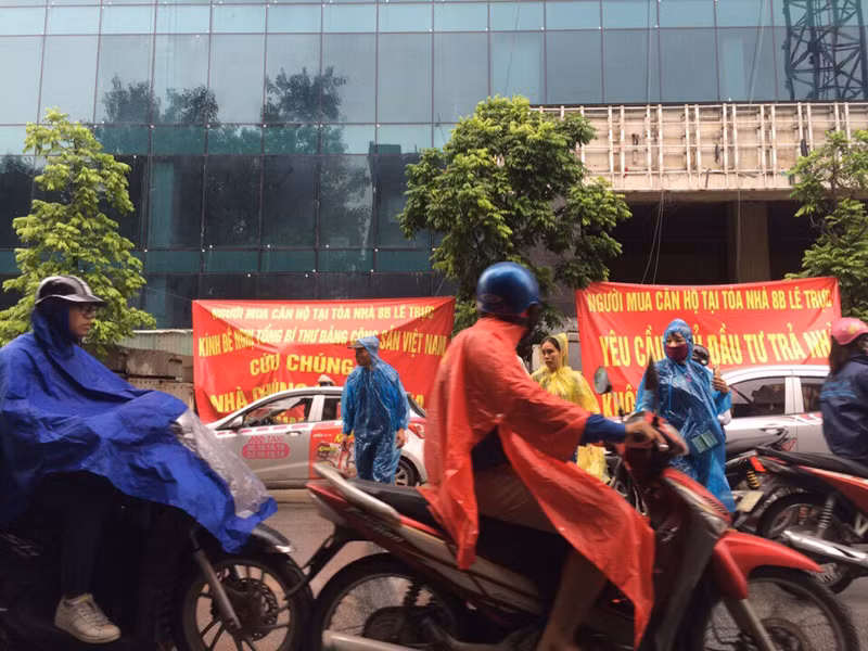 Vu 8B Le Truc, DBQH Luu Binh Nhuong: Ha Noi hua nhu 'dinh dong cot' nhung khong lam-Hinh-2
