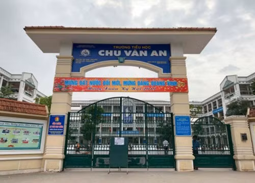 Nhung vu tuon rau ban, thit thoi vao truong hoc dau doc hoc sinh-Hinh-4
