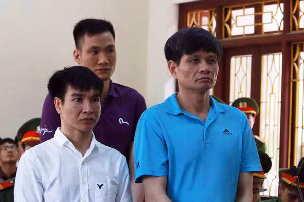 Y an tu hinh 2 ke thue giang ho ban chet giam doc