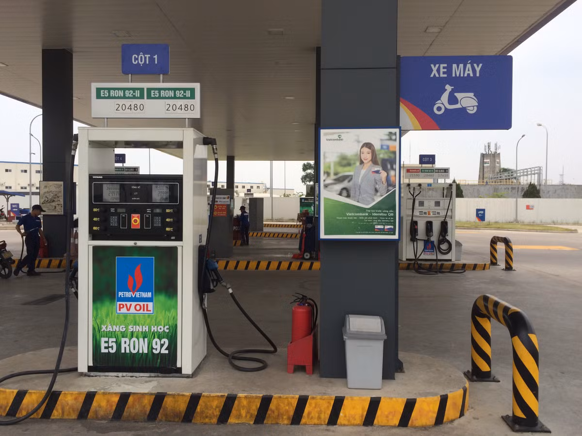 Giá bán các loại xăng 92; 95; dầu diesel; xăng sinh học... tại cây xăng Nhật Bản cũng theo giá quy định của cơ quan quản lý nhà nước.