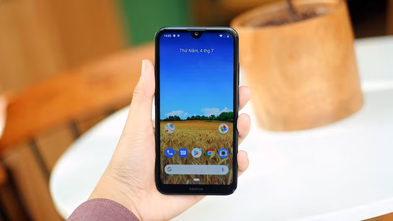 Máy chỉ được trang bị viên pin 3.000mAh. Cấu hình vừa đủ để lướt net, chém gió trên facebook, chứ khó lòng chơi các tựa game nặng. Bù lại, Nokia 2.2 được chứng nhận Android one không chỉnh sửa, tối ưu hiệu năng khiến máy chạy mượt mà.