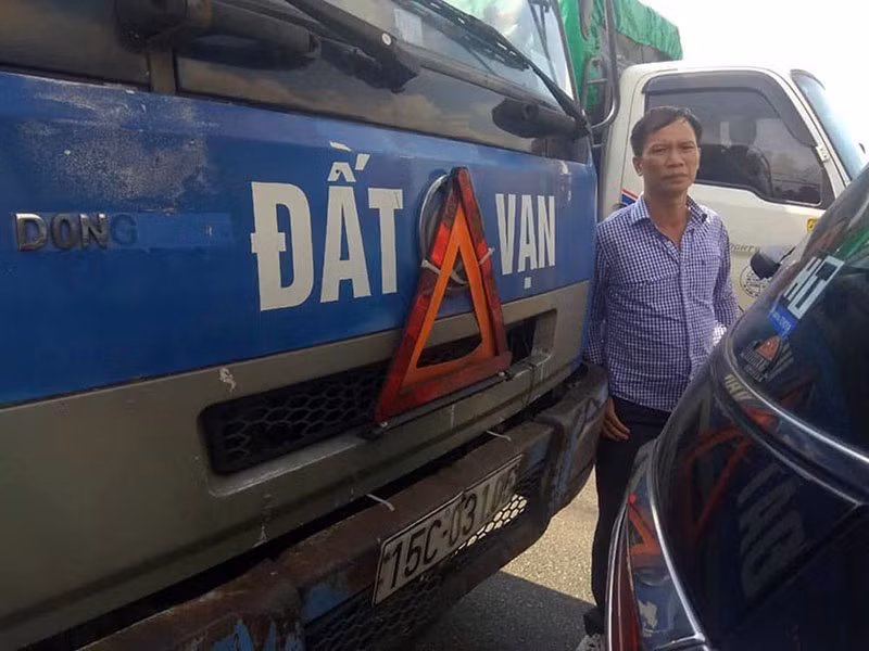 Vi sao tai xe Vinh Phuc dang tin tim nguoi de tra lai 12 trieu dong gay xon xao?
