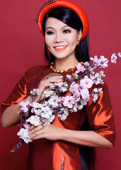 Ngọc Huyền khoe vẻ đẹp mặn mà khi làm người mẫu ảnh.
