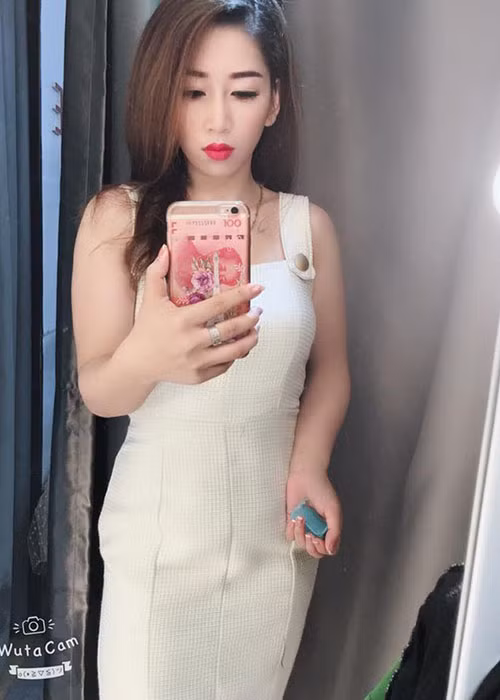 Cô gái bị đồn là bạn gái của Hiệp Gà xinh như hot girl.