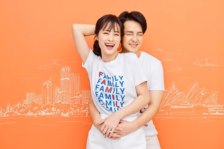 Cách đây ít ngày, Đông Nhi và Ông Cao Thắng đã tung loạt ảnh cưới pre-wedding trẻ trung, nhí nhảnh bên nhau.